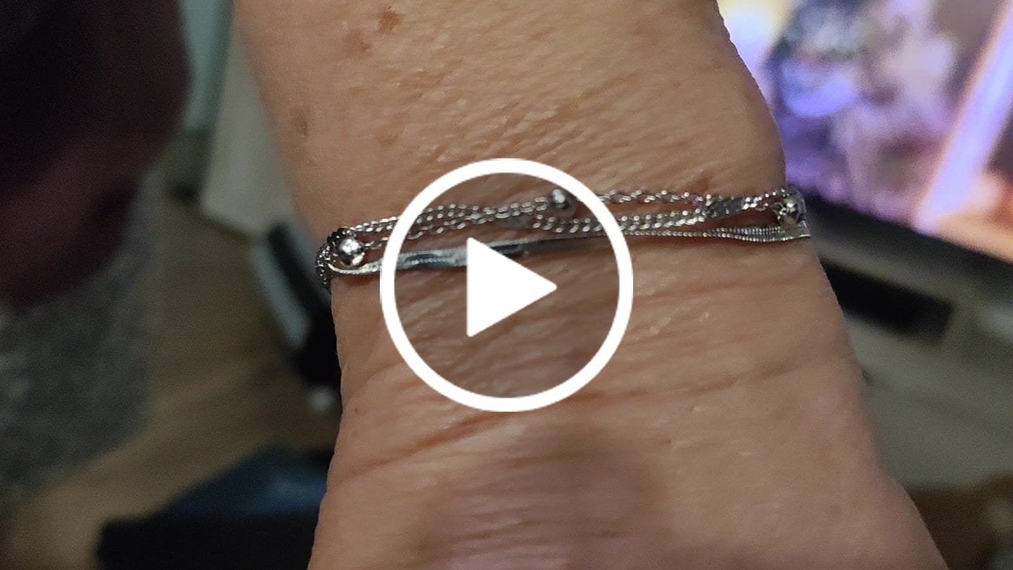 Customer video review of Pulsera Petra