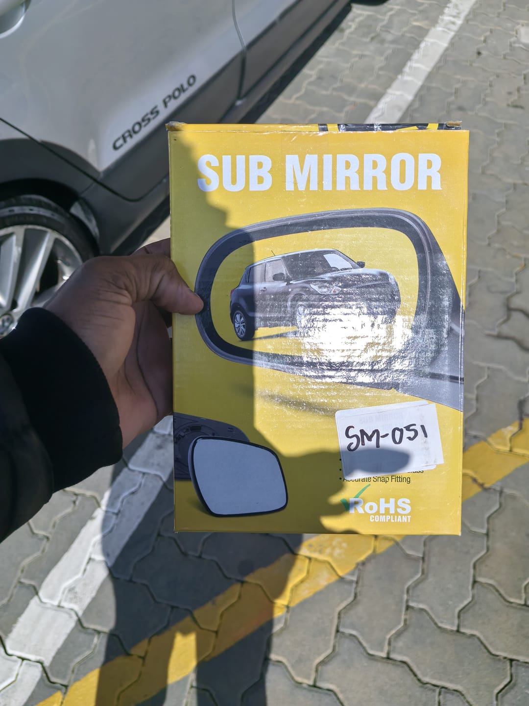 Customer photo review of Mahindra KUV100 Mirror Glass
