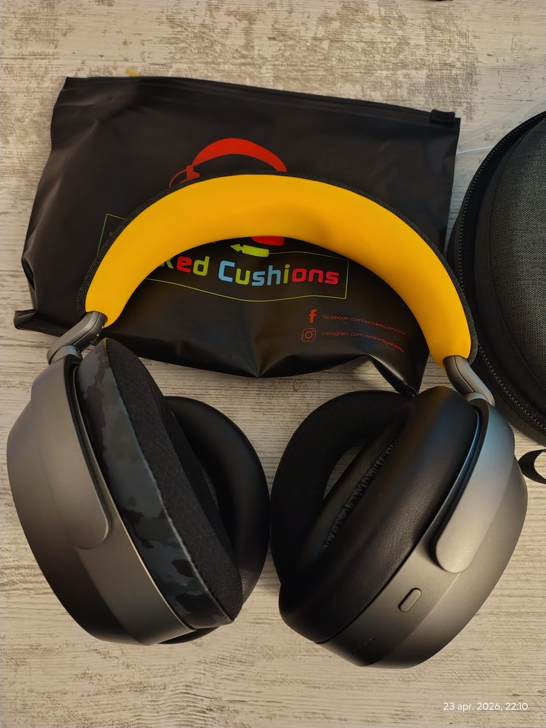 Customer photo review of Sennheiser Momentum 4 & HDB 630 Earpads - WC FreeZe Cooling Gel