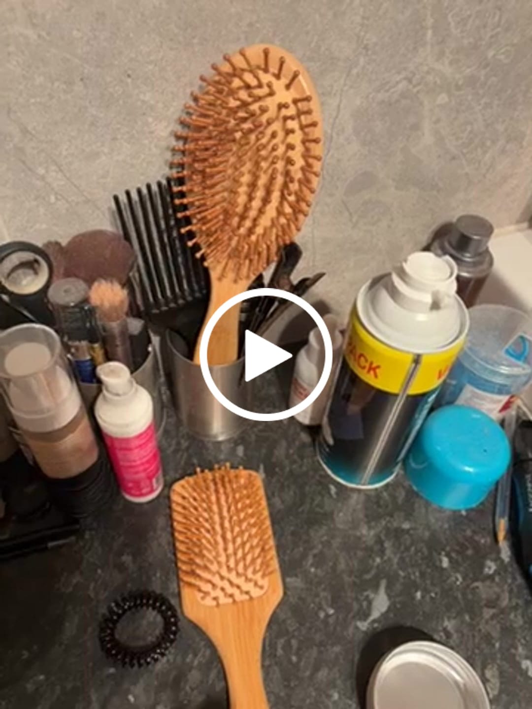 Customer video review of Bamboo Anti-Frizz Travel Hairbrush (Mini)