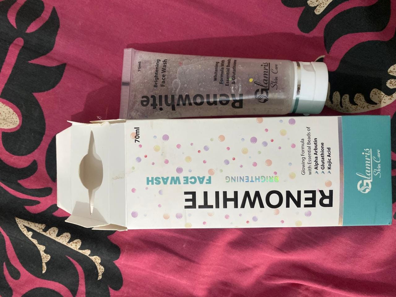 Customer photo review of Renowhite Facewash