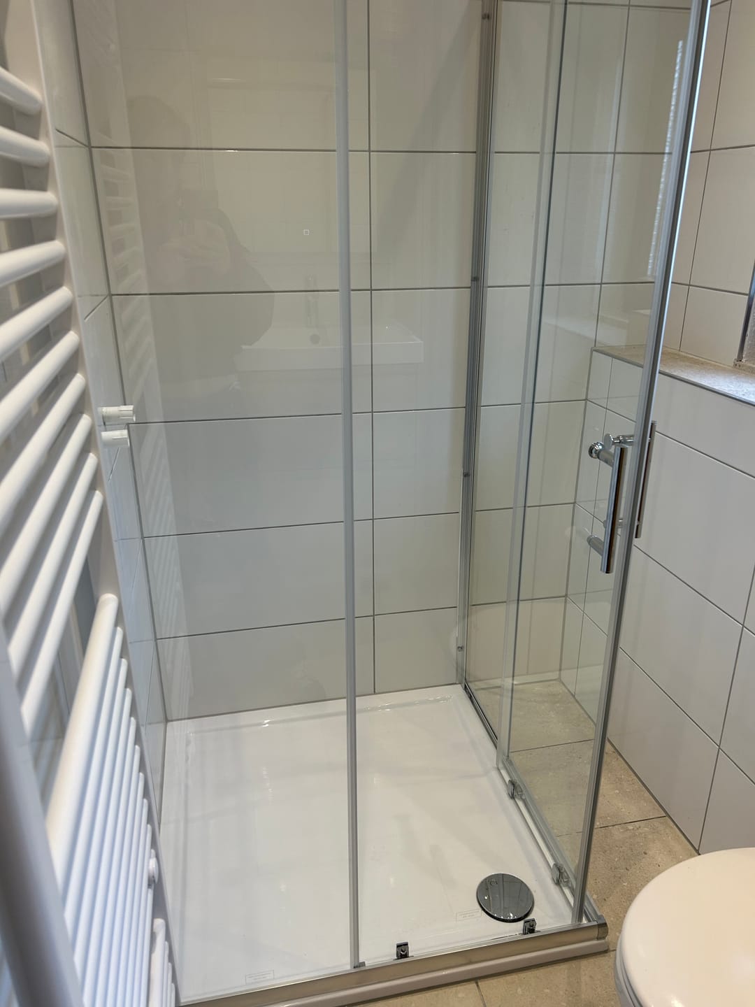 Customer photo review of SONNI Duschkabine Eckeinstieg Schiebetür ohne Duschtasse Ablaufgarnitur 70-120cm Höhe 185cm/195cm