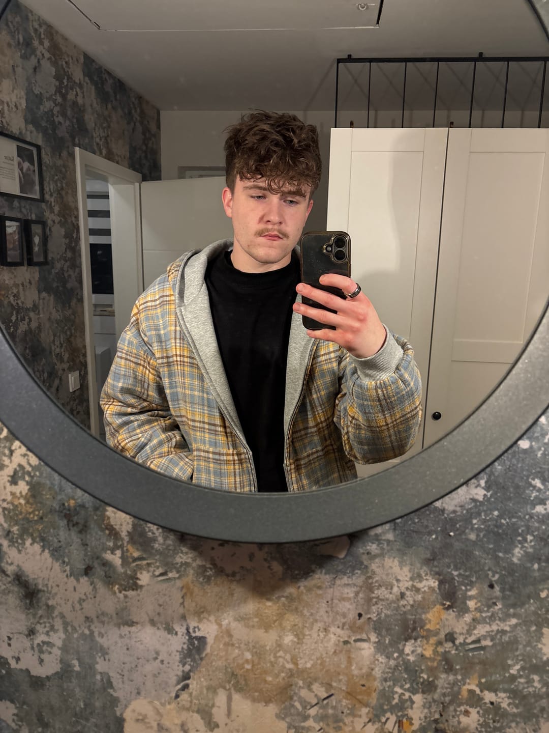 Customer photo review of Reversible Flannel Zip-Hoodie Yellow