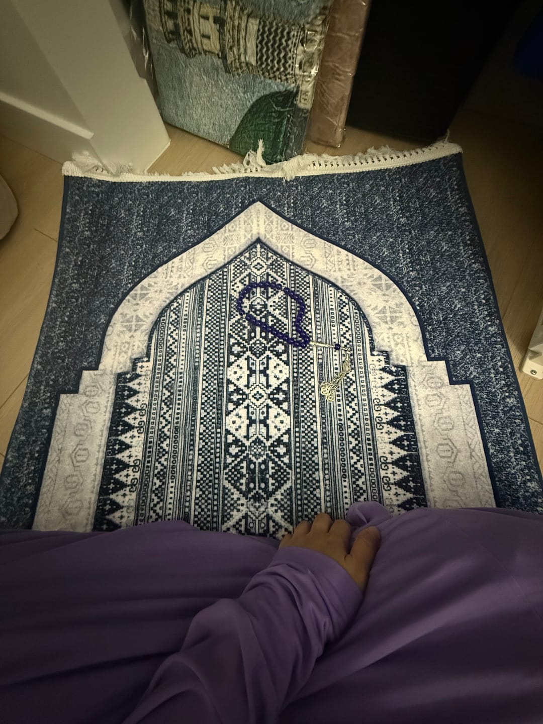Customer photo review of Misk Padded Prayer Mat