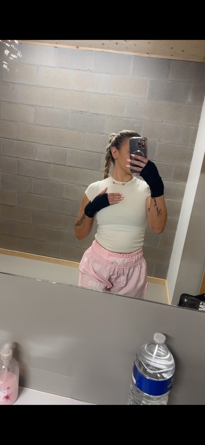 Customer photo review of Caged Classic Muay Thai Shorts - Licht roze