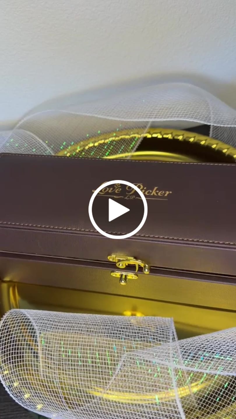 Customer video review of Umber Signature Selection Box — 24K Gold Rose (Choose Your Color)