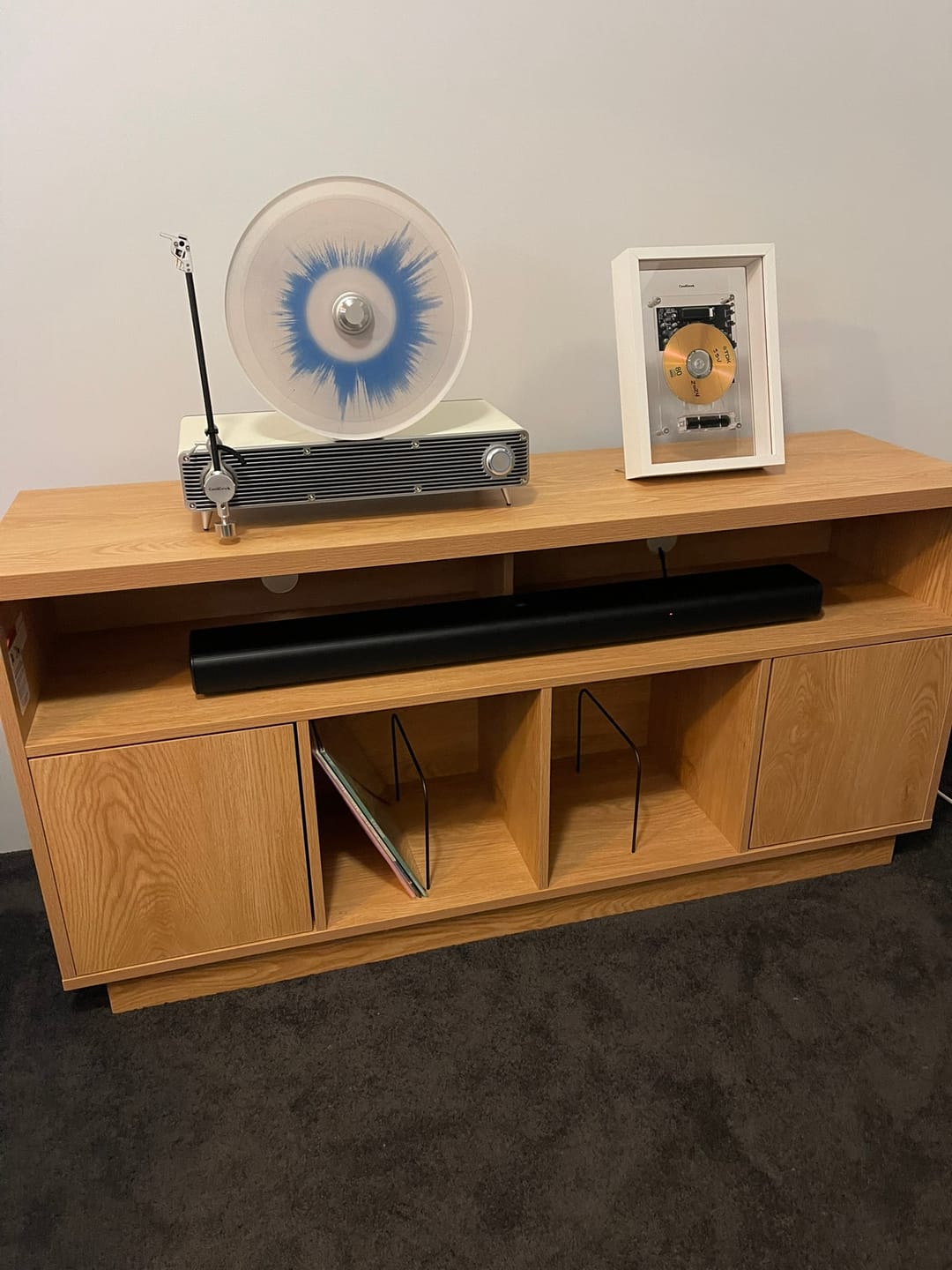 Customer photo review of M1 Music Frame CD Player