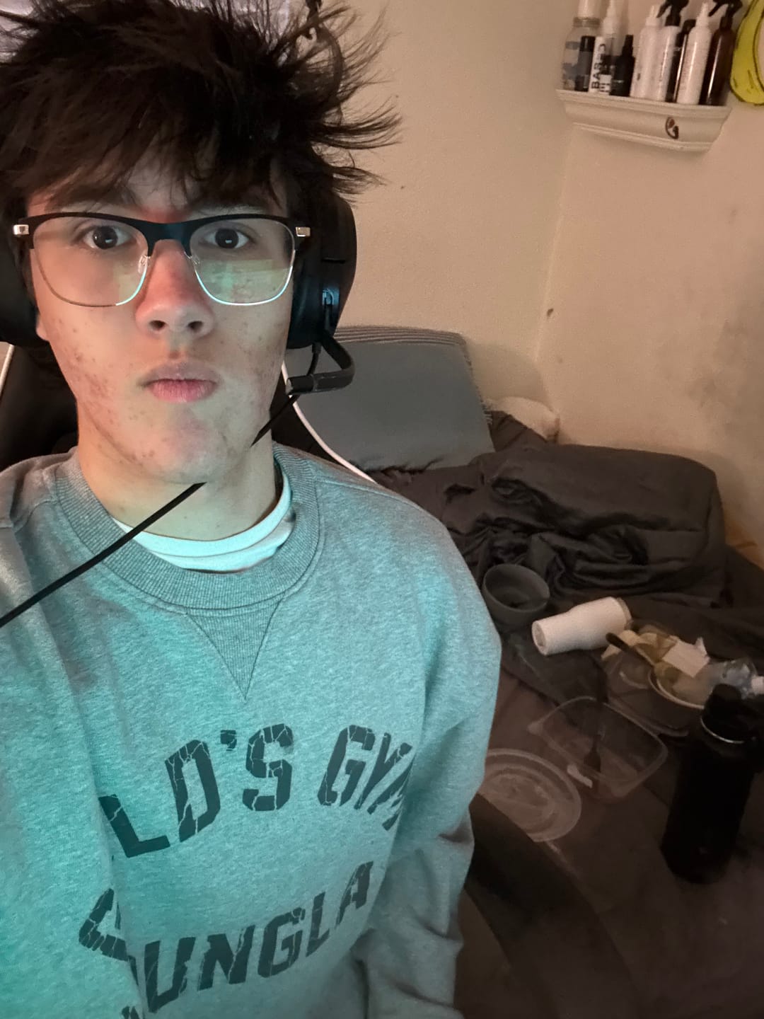 Customer photo review of 5166 - Gold's Iron Legacy Vintage Crewnecks