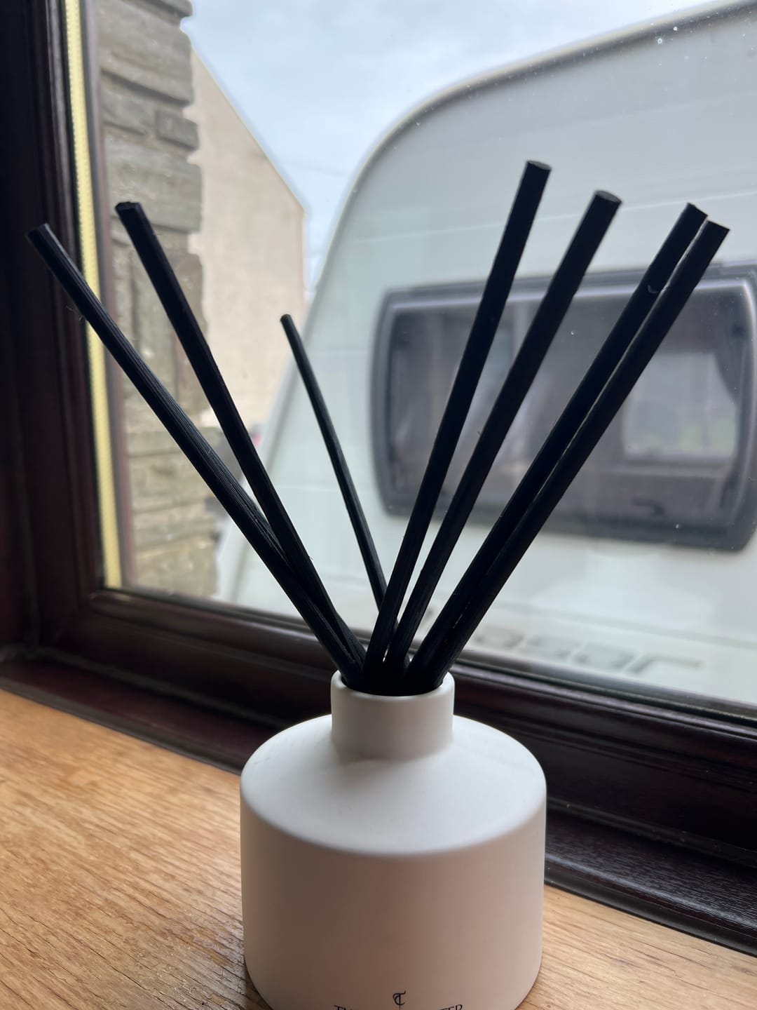 Customer photo review of Ceramic Reed Diffuser