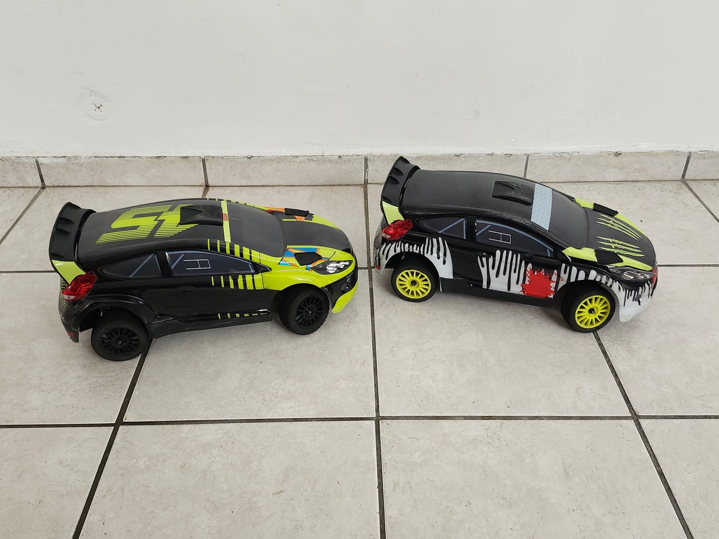 Customer photo review of Rlaarlo 1/10 Scale RTR 4WD Carbon Fiber Brushless RC Rally Car | XTS-F10