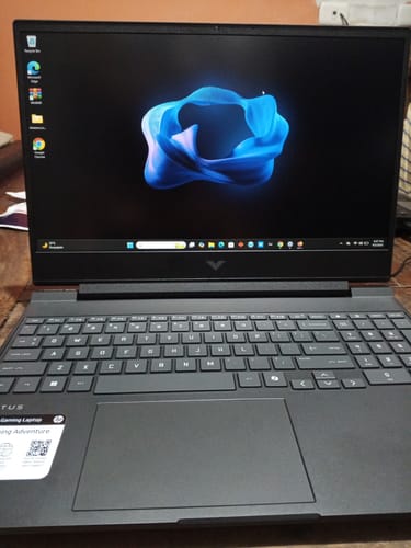 Customer photo review of Laptop HP Victus 15 15.6" - Intel Core i5-13420H - 16GB RAM - 512GB SSD - NVIDIA GeForce RTX 4050 6GB - B5EQ3UA#ABA - Plata