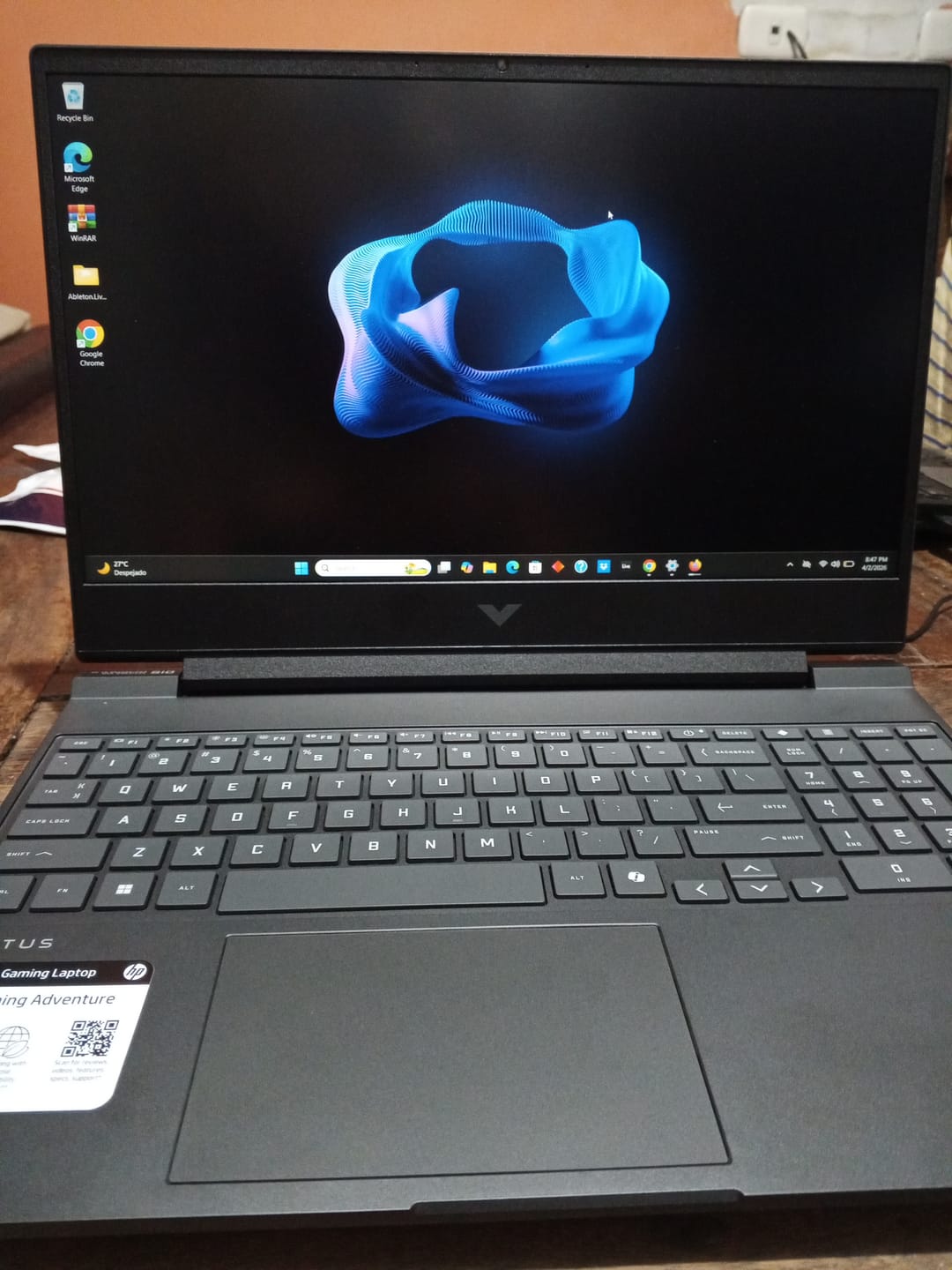 Customer photo review of Laptop HP Victus 15 15.6" - Intel Core i5-13420H - 16GB RAM - 512GB SSD - NVIDIA GeForce RTX 4050 6GB - B5EQ3UA#ABA - Plata