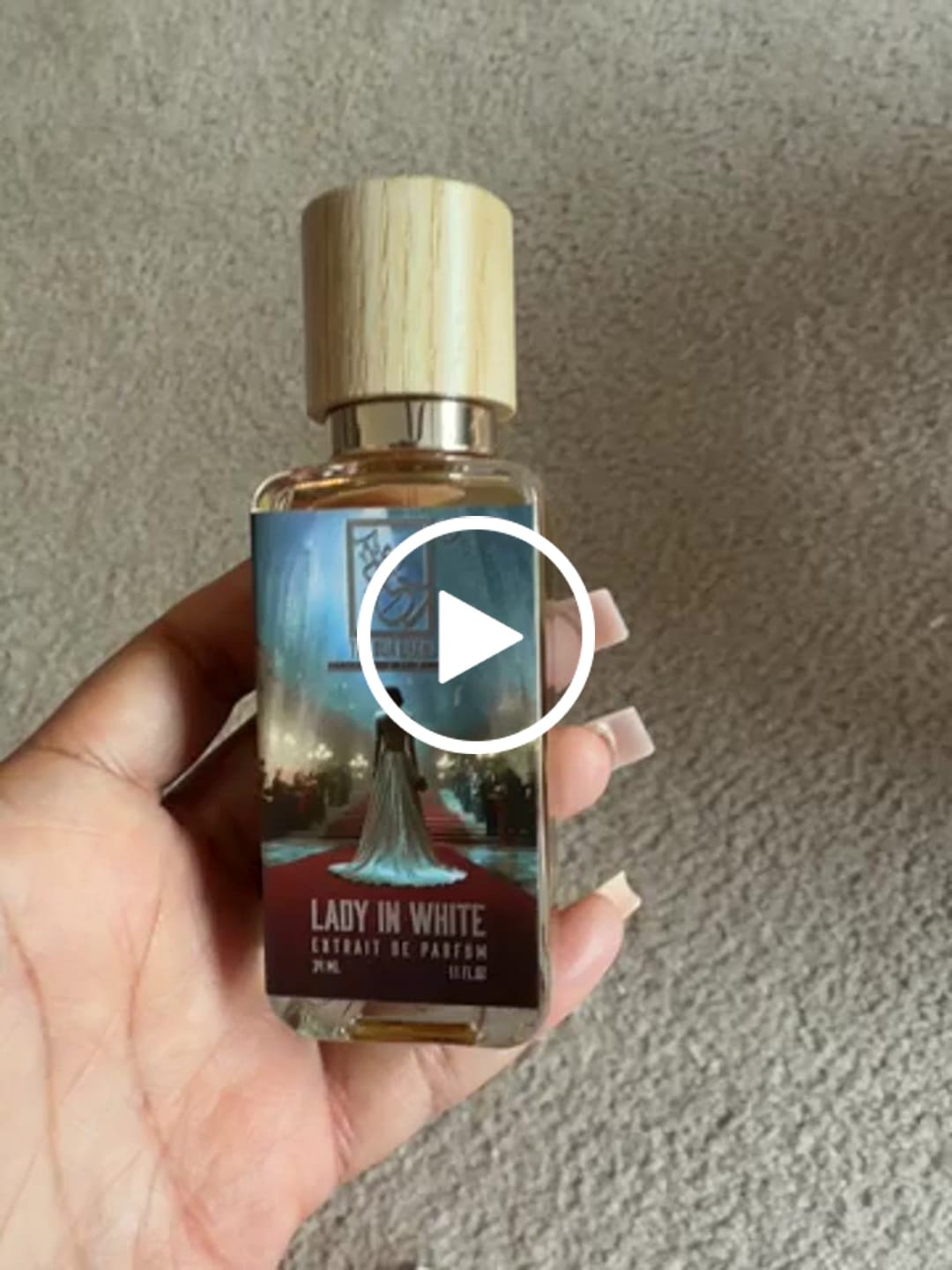 Customer video review of Lady In White