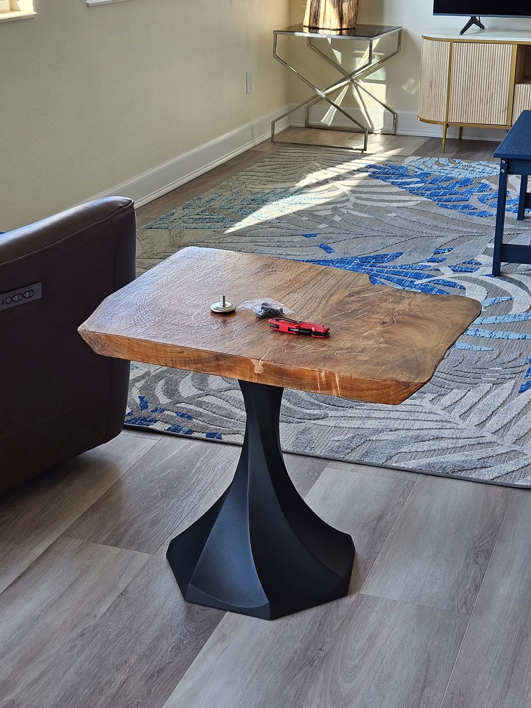 Customer photo review of End Table Base 217 Lithe 20" H Minimalist Style