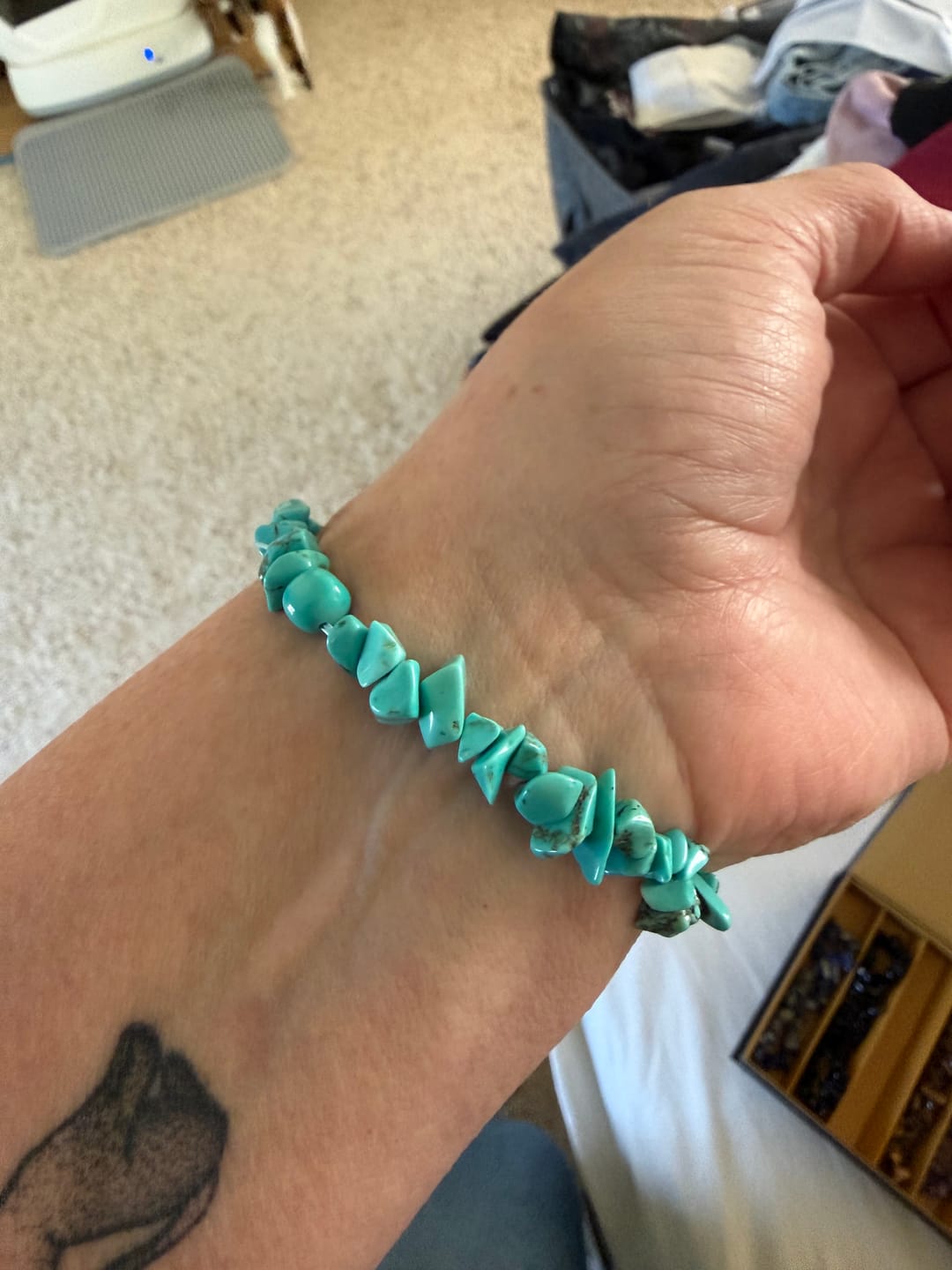 Customer photo review of 3x Natural Crystal 12 Bracelet Set with Storage Box