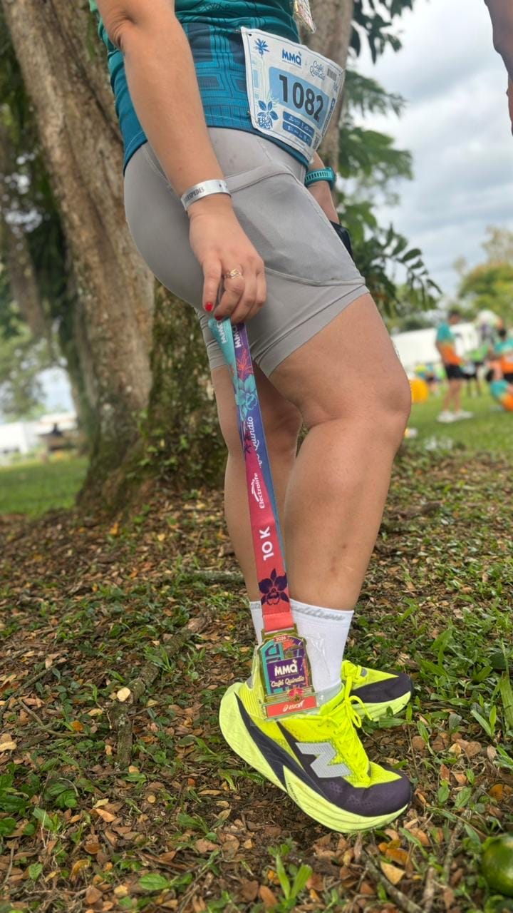 Customer photo review of New Balance FuelCell Rebel v5 Mujer Alkaline Green Boysenberry