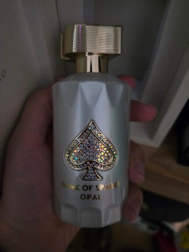 Reseña con foto de un cliente sobre Perfume Game Of Spades Opal 90ml Parfum