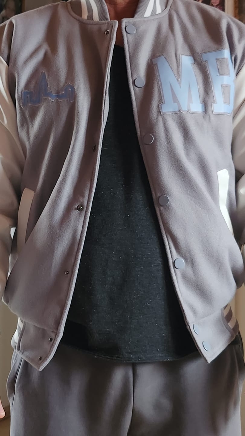 Customer photo review of Maßgeschneidertes Grau Weiß Jacke