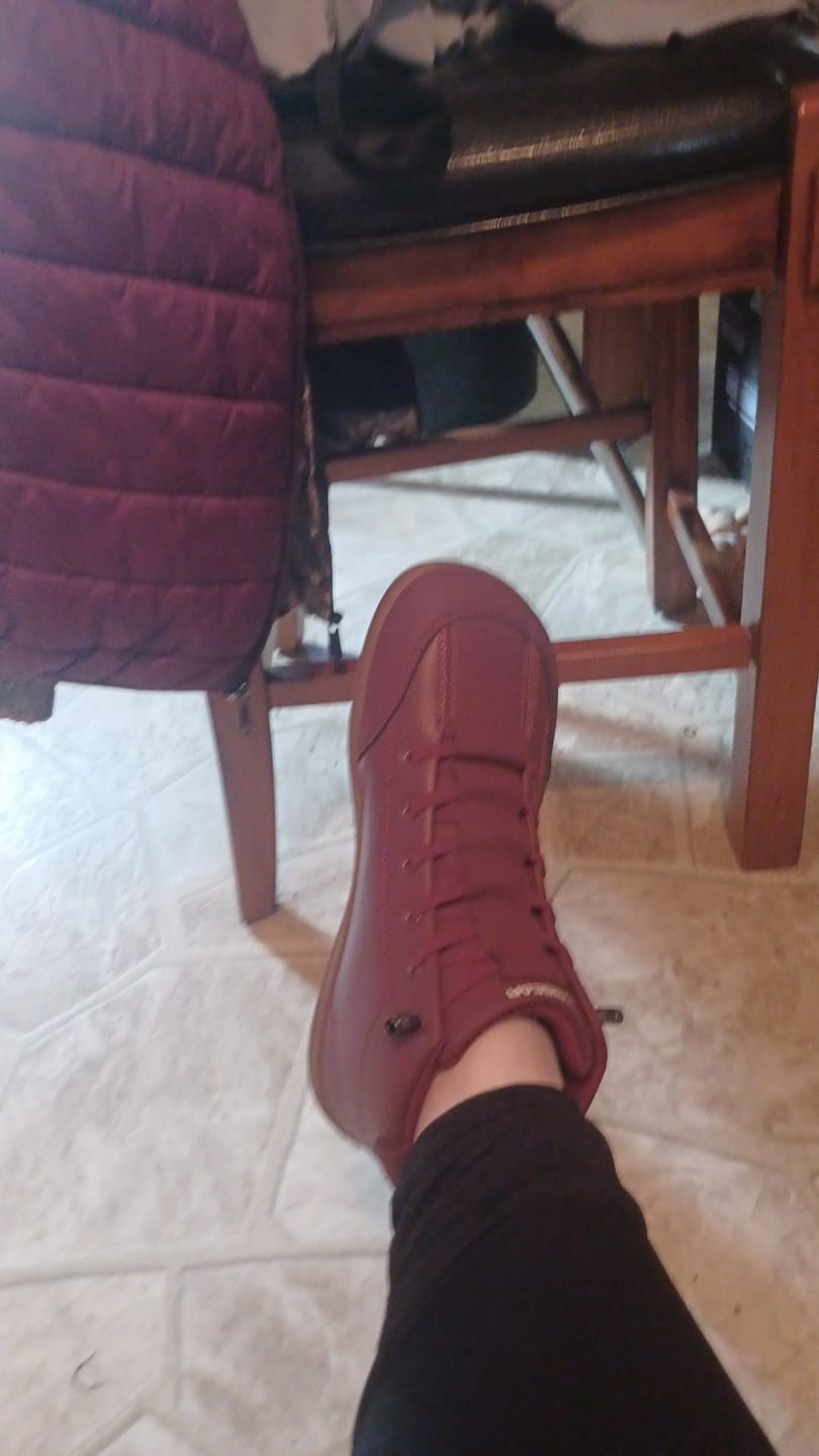 Customer photo review of Yew 2.0 - Barefoot Shoes