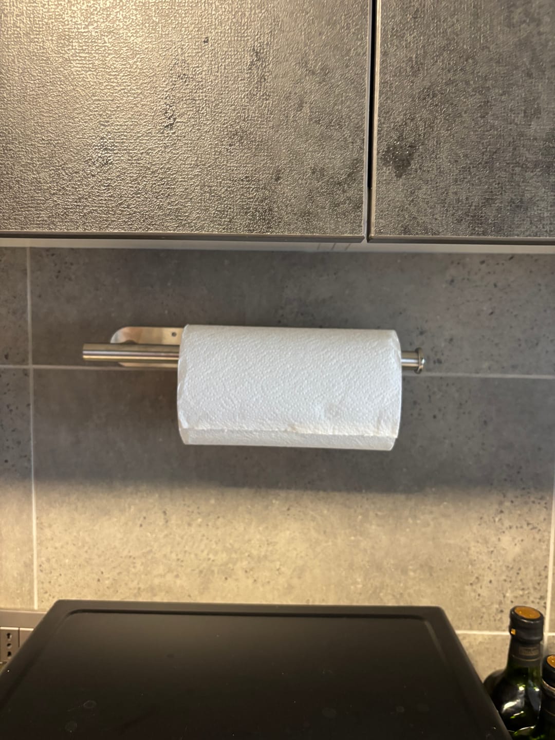 Customer photo review of Portarollos Toalla De Papel Nova De Acero Inox Autoadhesivo