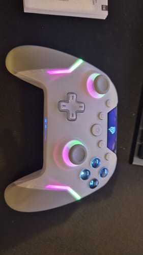 Customer photo review of EasySMX® X20 Multiplatform Gaming Controller with Trigger Lock And Hall Effect Sensors