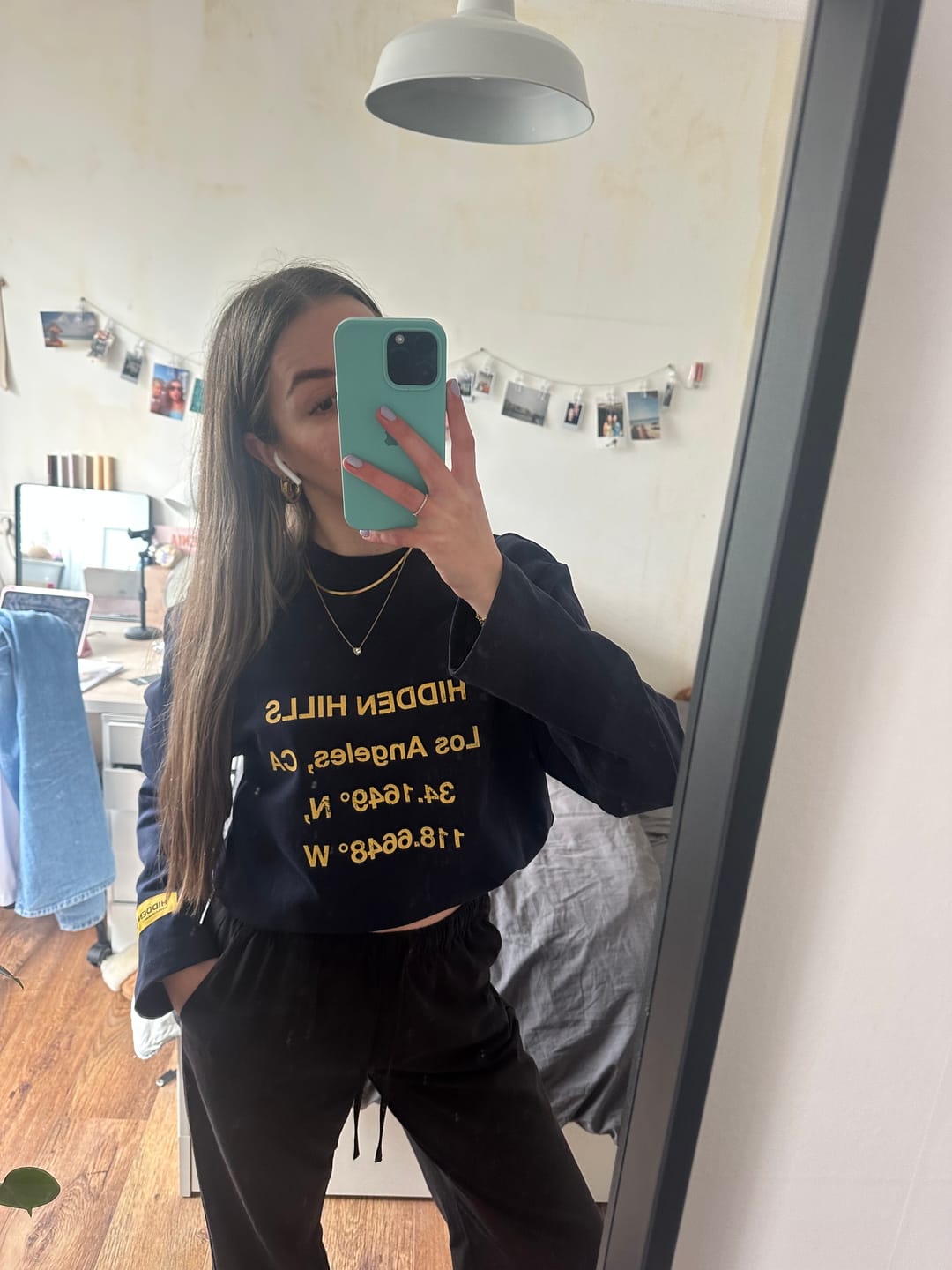 Customer photo review of VINTAGE LOGO LONGSLEEVE T-SHIRT AMBER/NAVY
