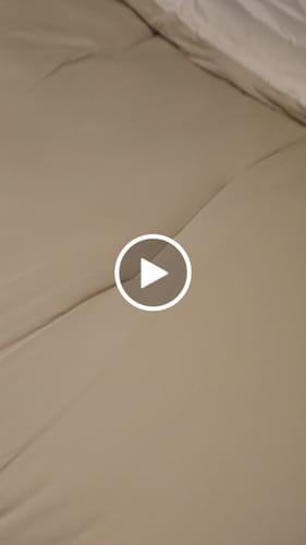 Customer video review of MarshMellow Comforter