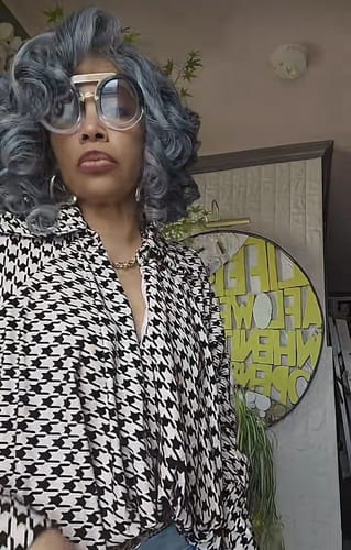 Customer photo review of Luvwin Salt & Pepper Kinky Wavy Curly Free Parting Glueless Gray Wig