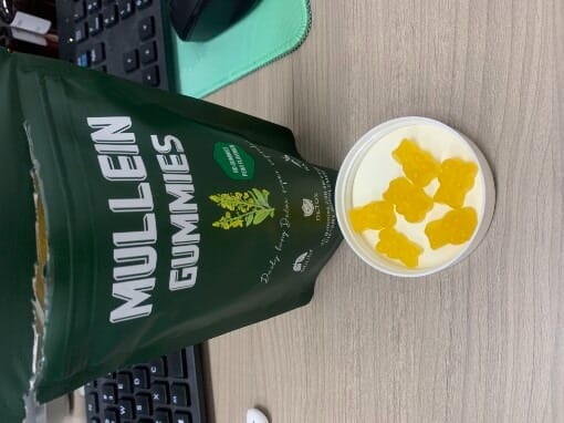 Customer photo review of Gomitas Naturales Mullein