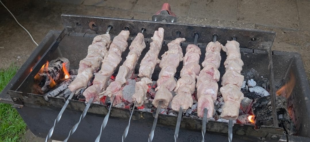 Customer photo review of Schweine-Schaschlik Klassiker – mit Zwiebeln, Pfeffer & Essig | mySchaschlik