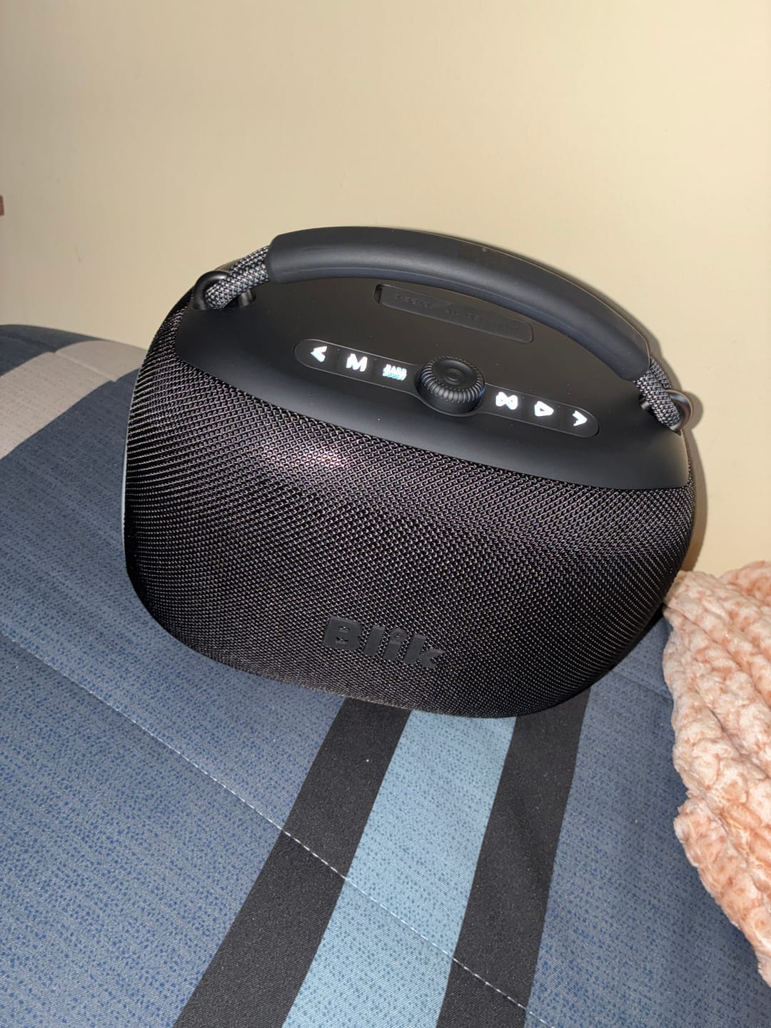 Customer photo review of Parlante Bluetooth Portátil Blik Hypebox 100W IPX5 10 Hrs