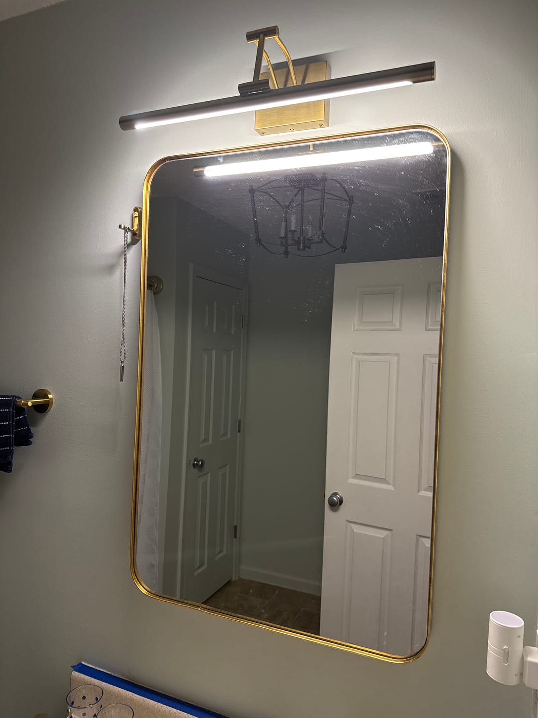 Customer photo review of Adjustable Dimmable LED Linear Vanity Lamp Picture Light