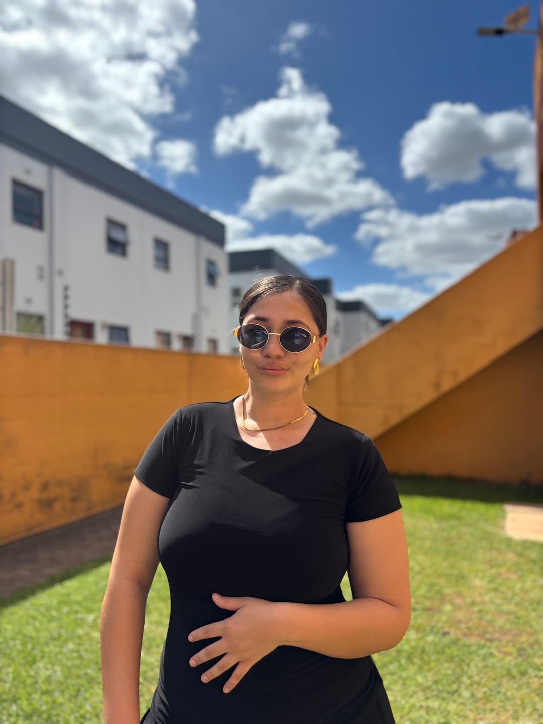 Customer photo review of Black Basic T-shirt
