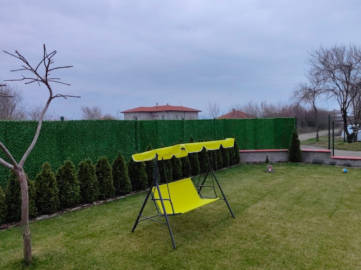 Customer photo review of ДЕКОРАТИВНА МРЕЖА "ЖИВ ПЛЕТ" - ЗЕЛЕНА