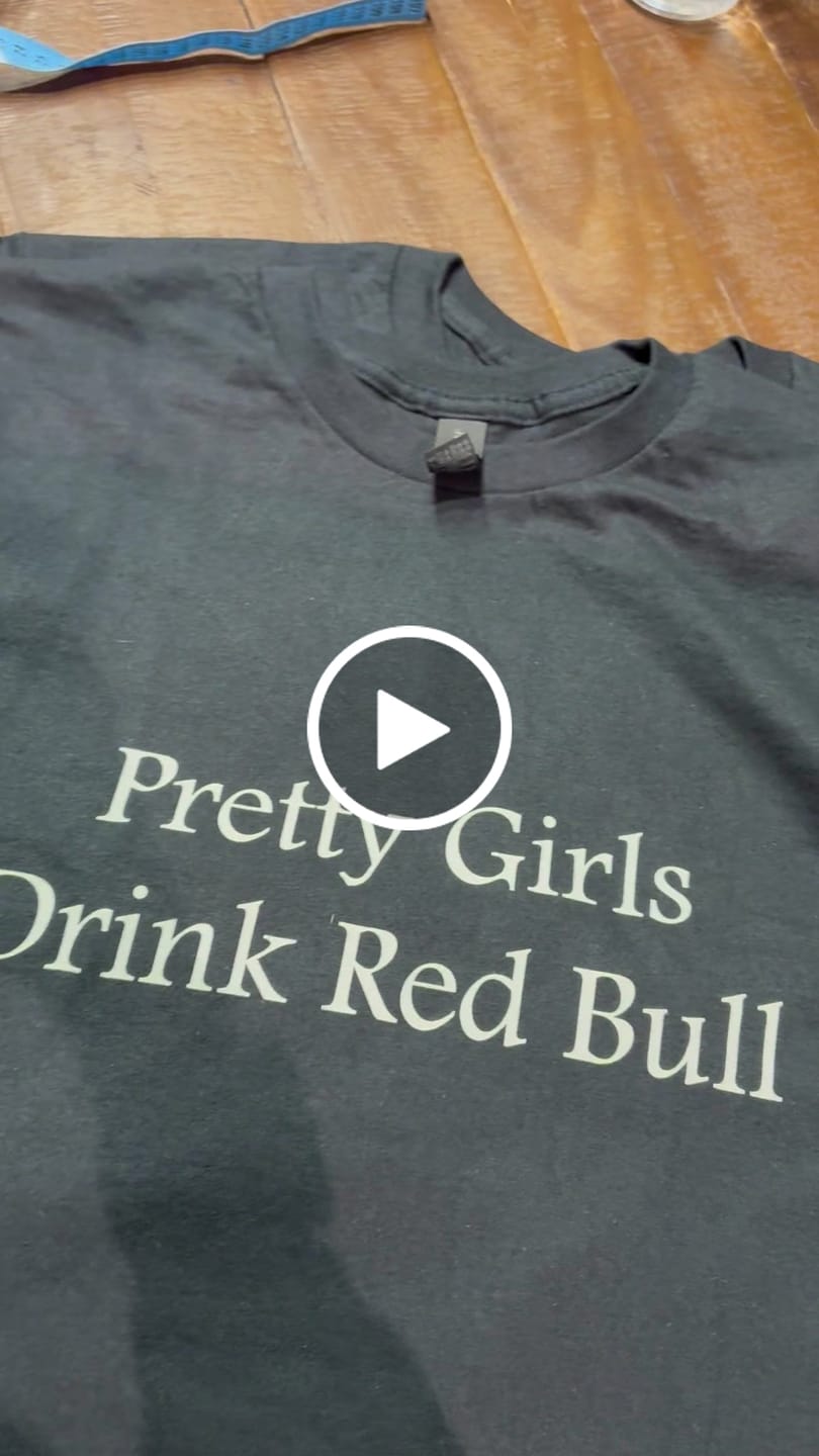 Customer video review of LAG DIN EGEN T-SKJORTE - UNISEX  - T-SKJORTE