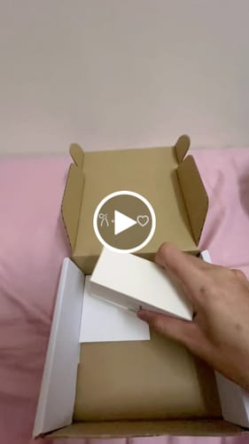 Customer video review of Elsa Snowflake Necklace
