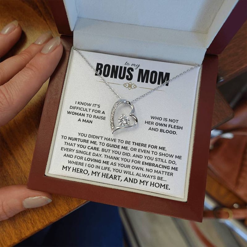 Customer photo review of To My Bonus Mom - "My Hero, My Heart and My Home" Forever Love Necklace Gift Set - BM01