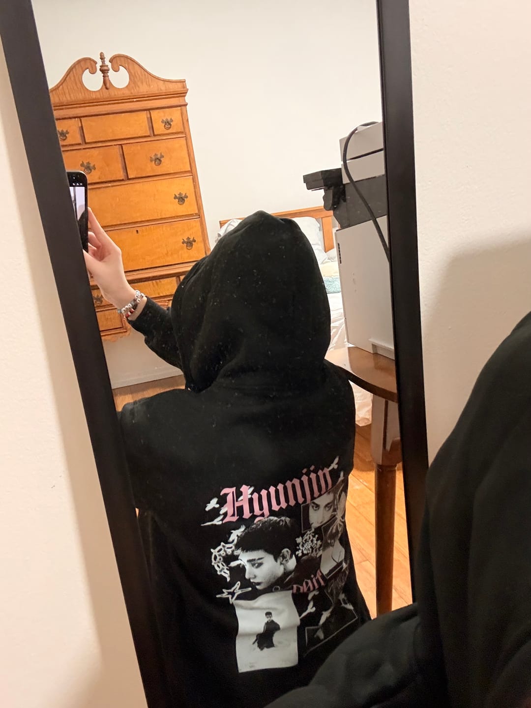 Customer photo review of SKZ DO IT Poster Printed Hooded Zipper Coat