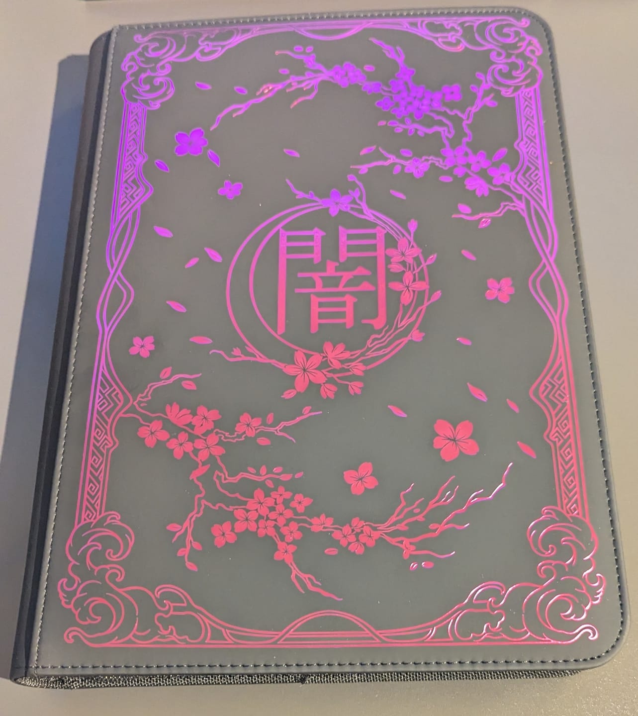 Customer photo review of DARKNESS - 9-Pocket Trading Card Binder