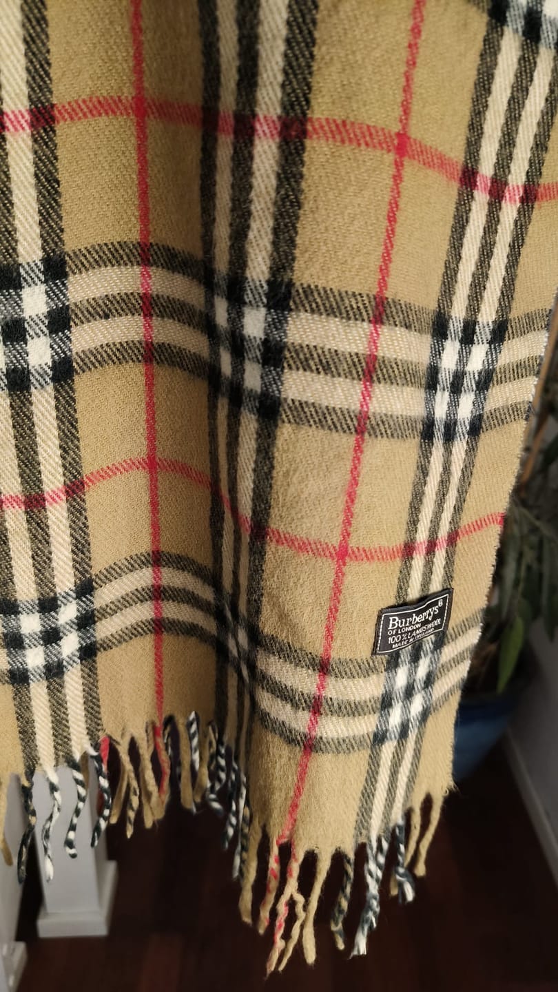 Customer photo review of Burberry Scarf