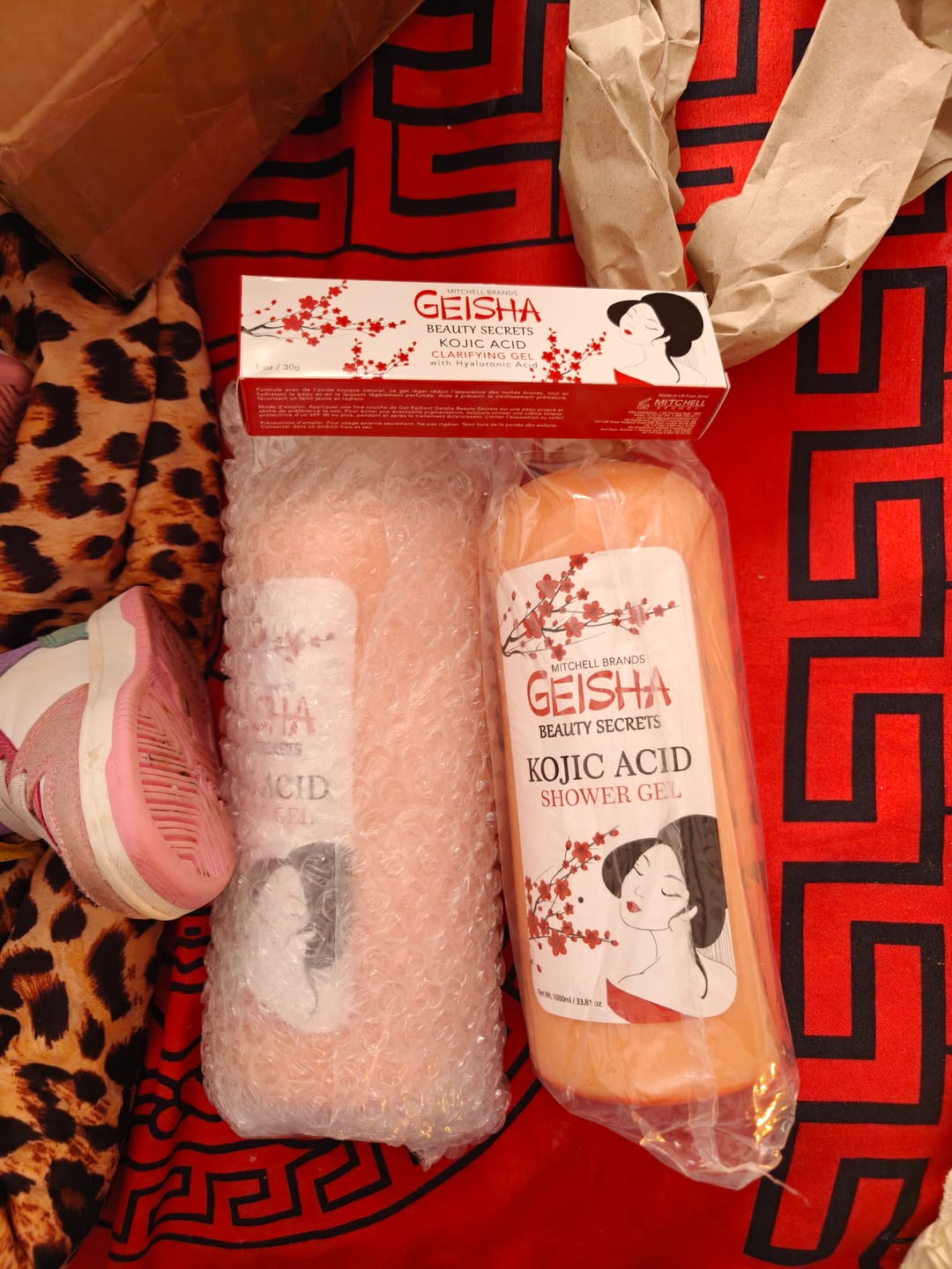 Customer photo review of Geisha Beauty Secret Shower Gel - Brightening and Moisturizing Gel - 1000ml / 33 fl oz
