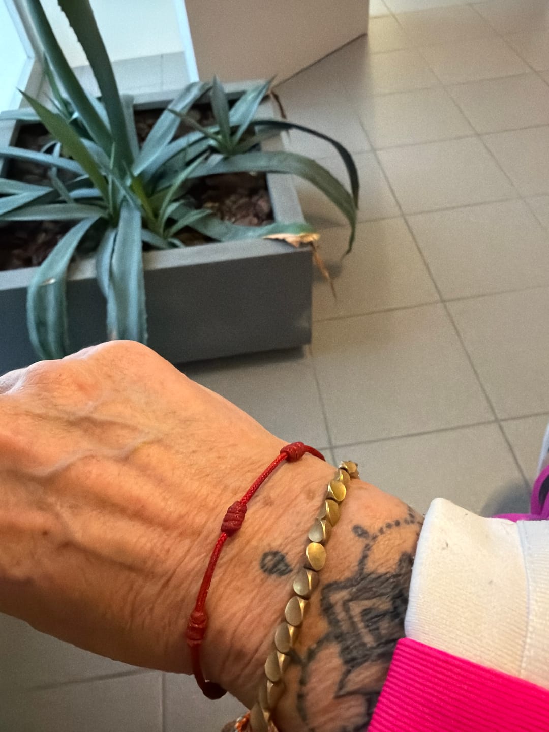 Customer photo review of Bracelet tibétain en perles de cuivre