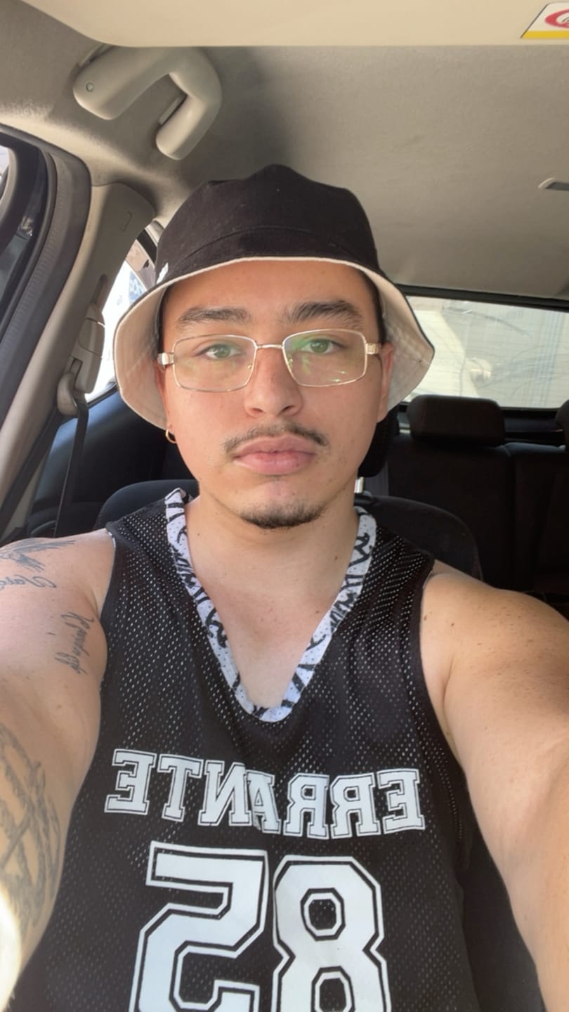 Customer photo review of Bucket Gangsta Reversible Unisex Negro-Beige