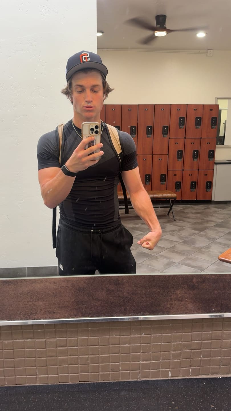 Customer photo review of 4294 - Apex Compression Tees