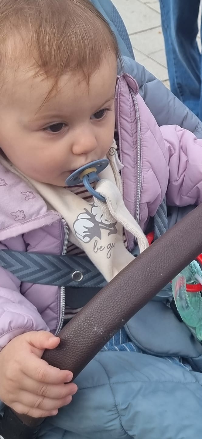 Customer photo review of Organik Pamuk Sıvı Geçirmez Be Gusto Desenli Krem Emzik Tutuculu Önlük