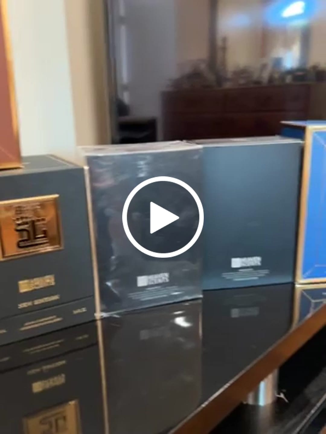 Customer video review of Taj Perfume & Verie Perfume Bundle
