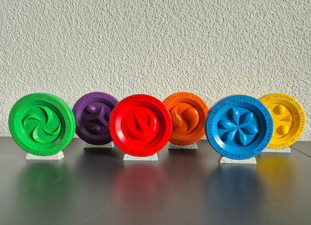 Customer photo review of Médaillon des Sages inspiré du jeu The Legend of Zelda: Ocarina of Time