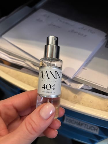 Customer photo review of 939 - The Next Look