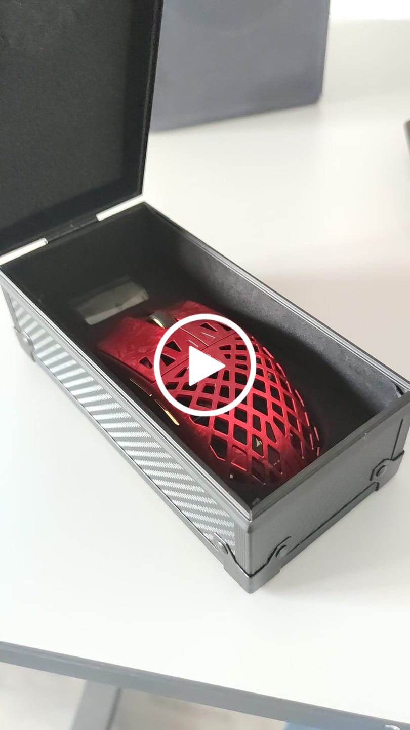Customer video review of ATK Blazing Sky Ghost Karbon Fiber Wireless Mouse
