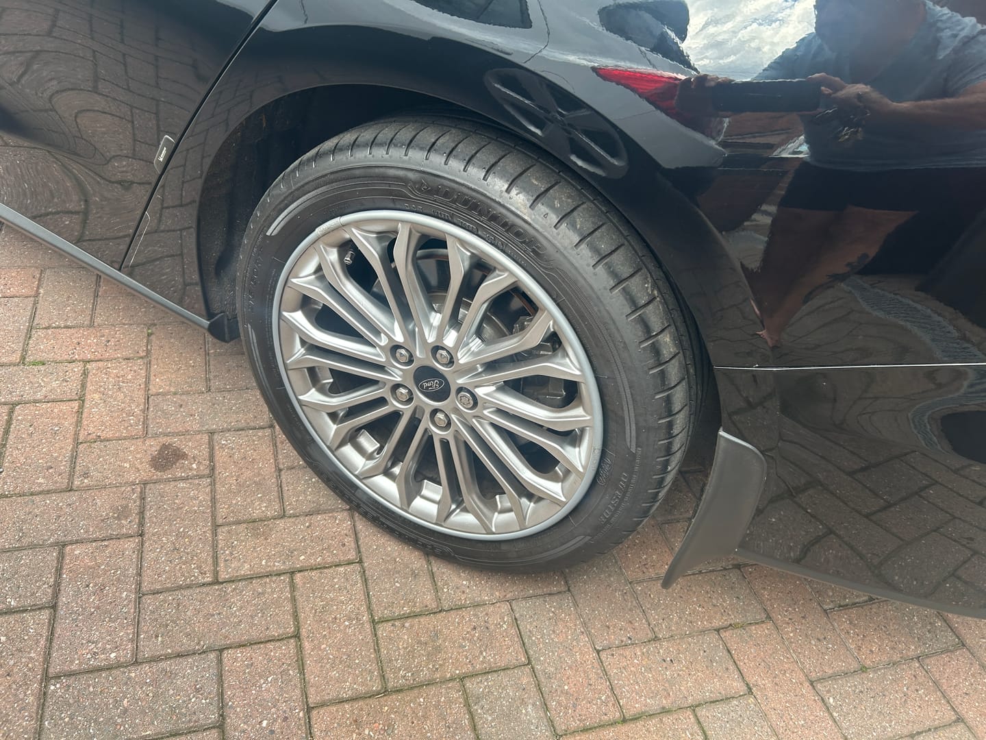 Customer photo review of Revolution - Tyre & Trim Gel